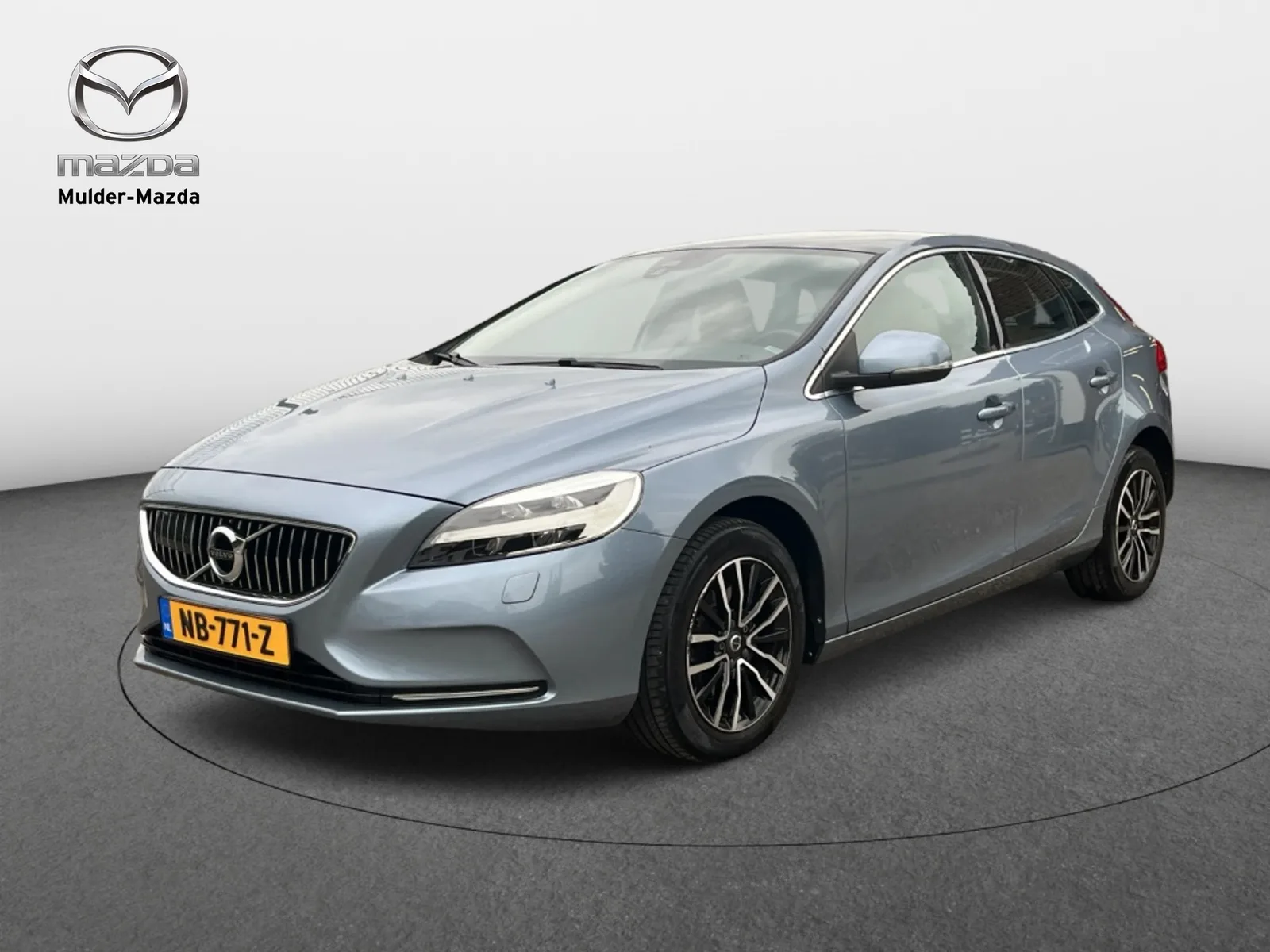 Volvo V40 (2017) — foto 1