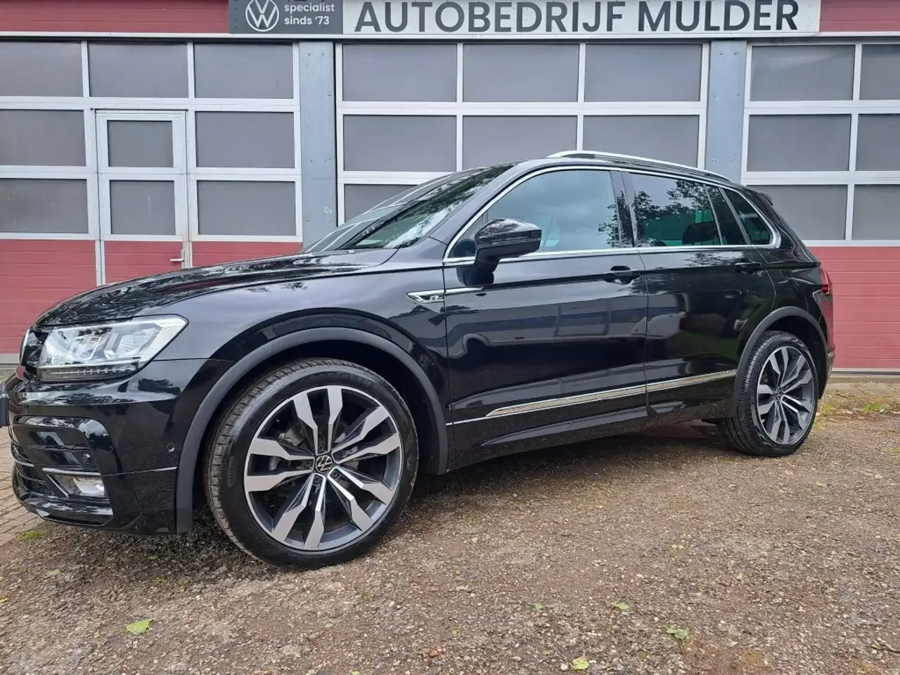 Volkswagen Tiguan (2020) — foto 1