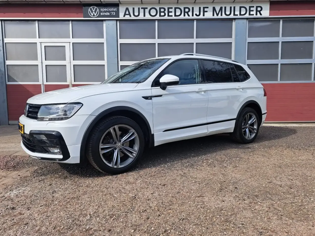 Volkswagen Tiguan (2020) — foto 1