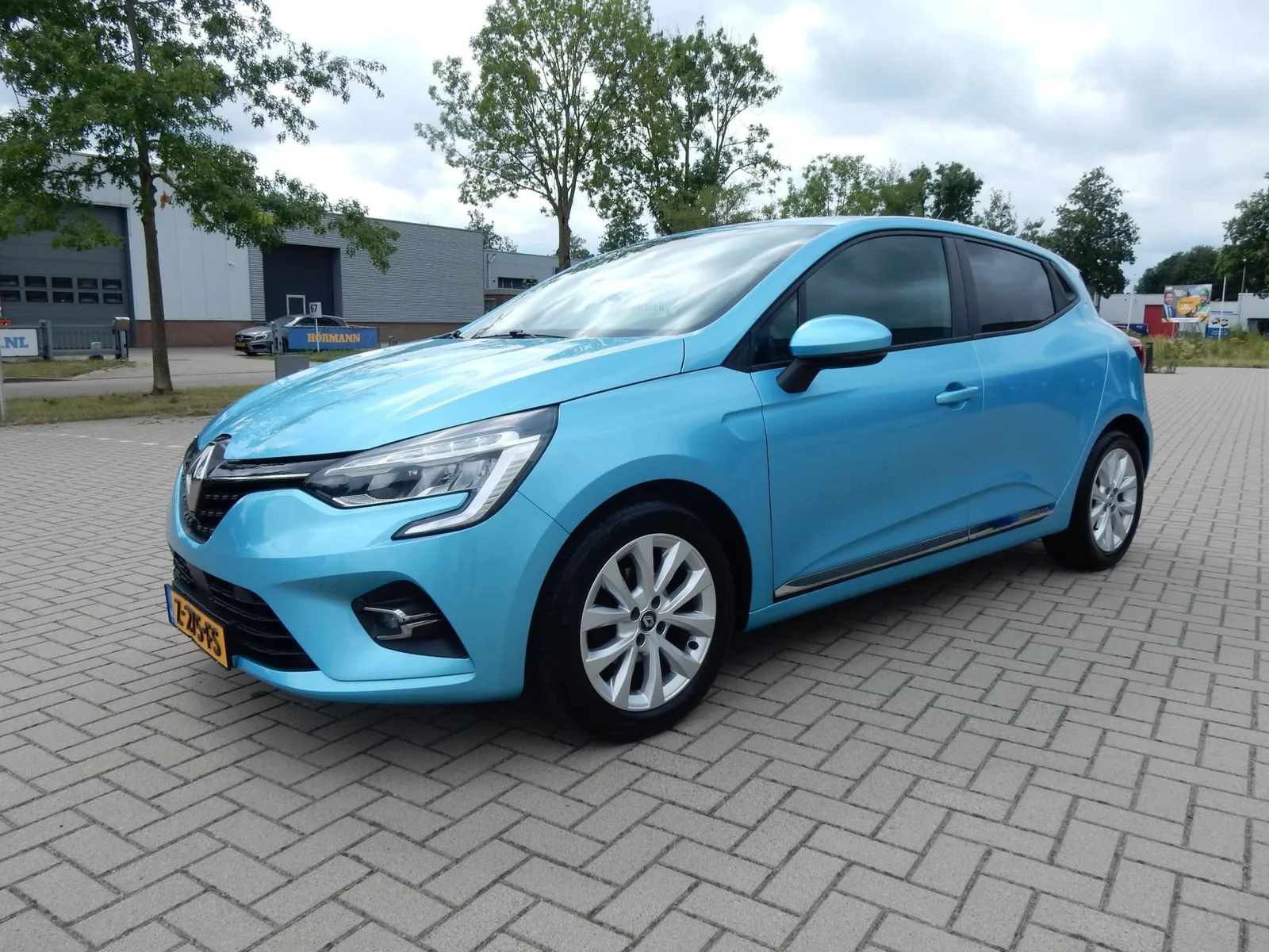 Renault Clio (2020) — foto 1