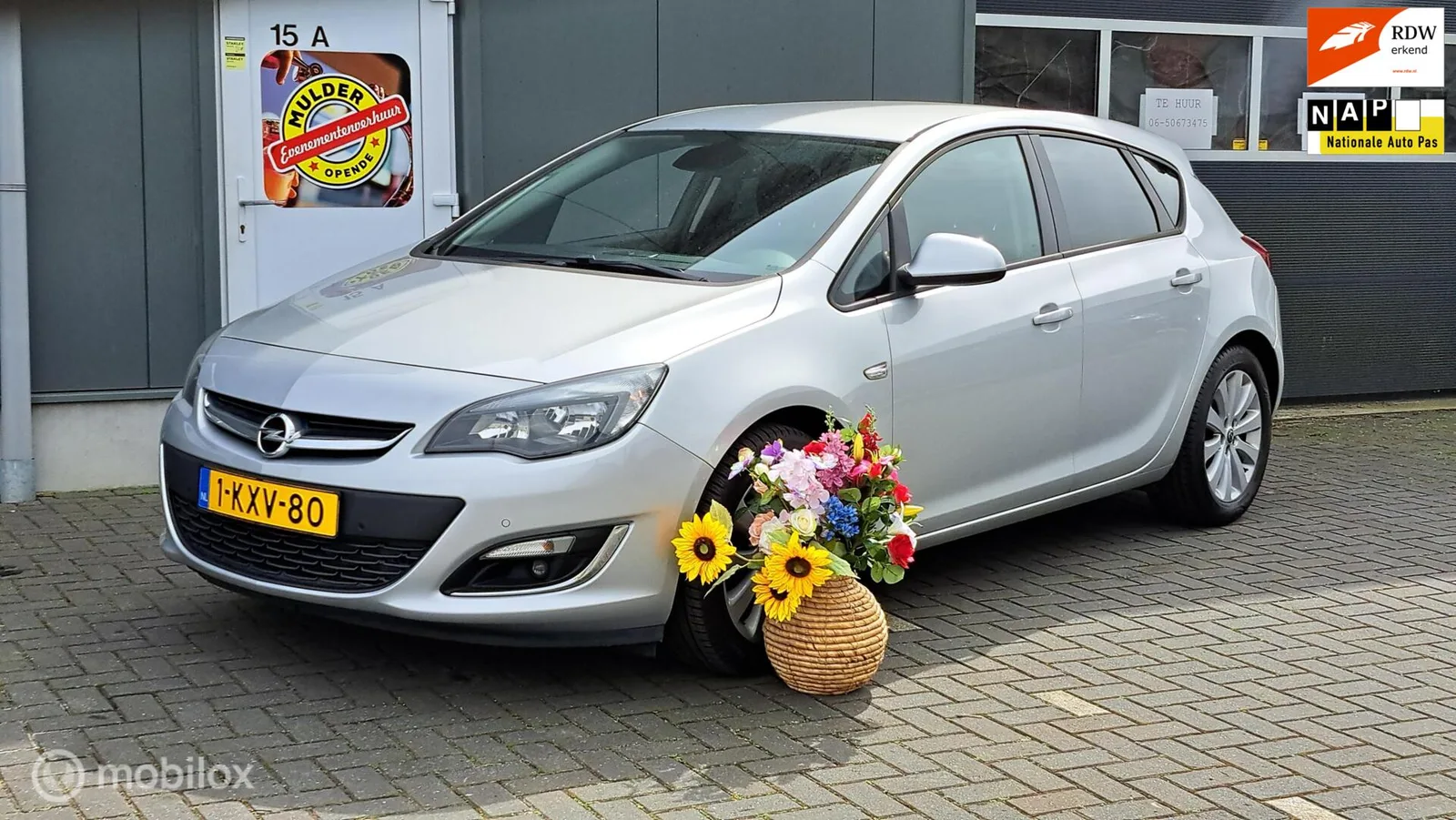 Opel Astra (2013) — foto 1