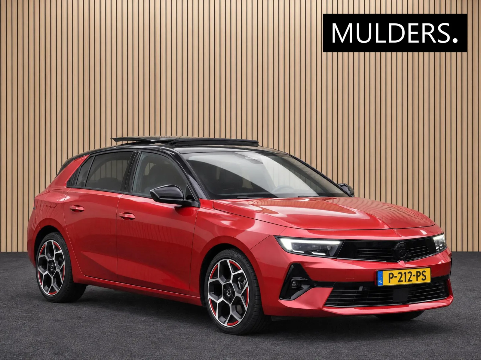 Opel Astra (2022) — foto 1