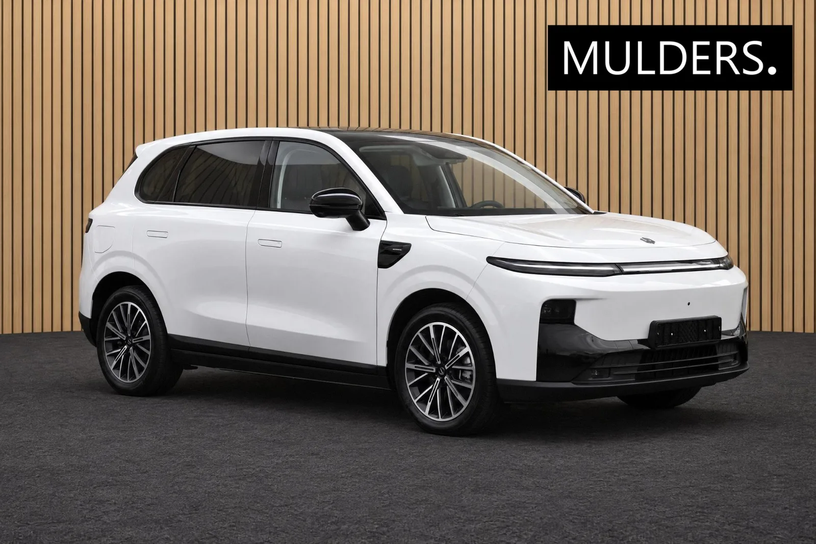 Leapmotor B10 (2026) — foto 1
