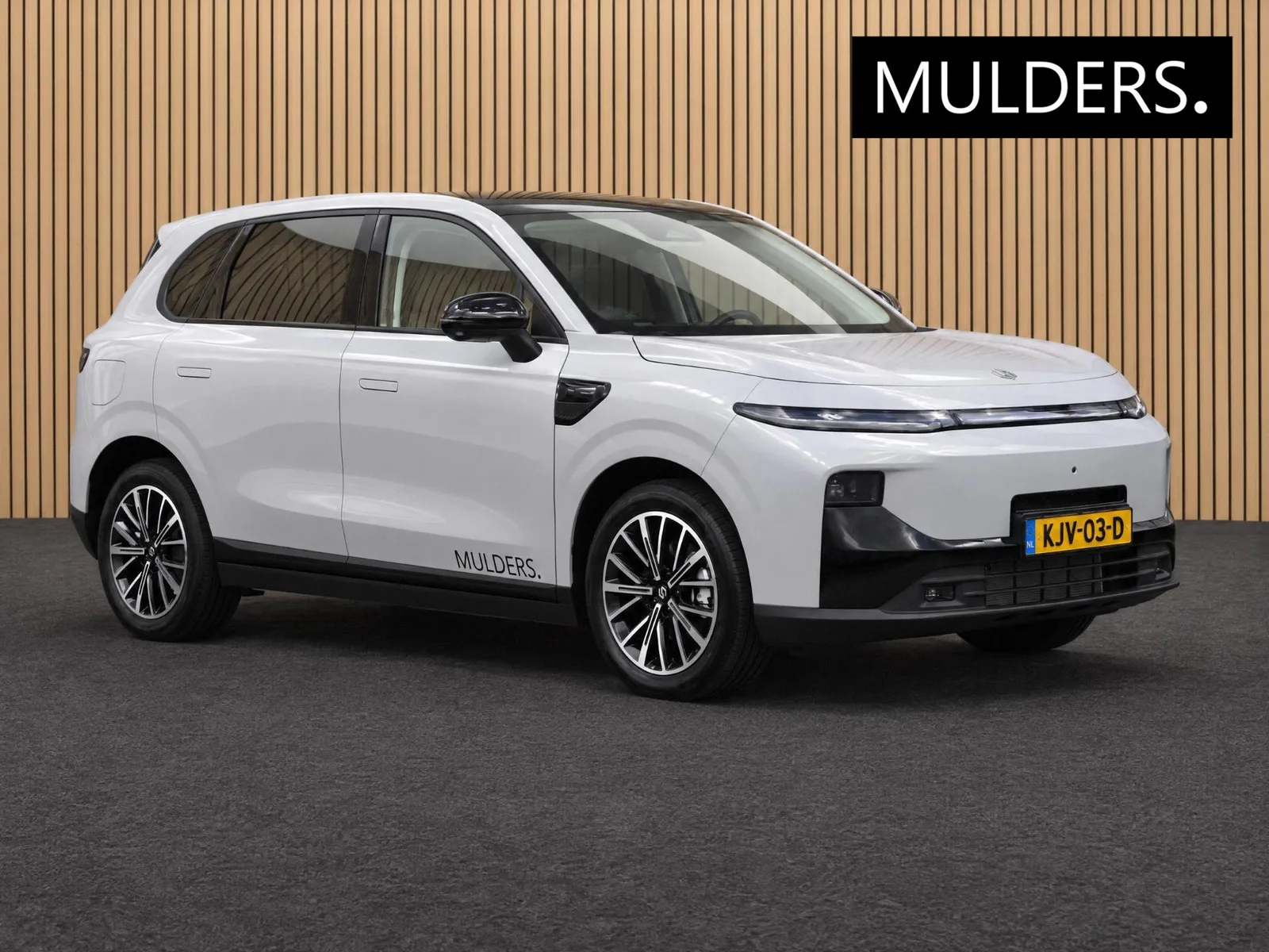 Leapmotor B10 (2026) — foto 1