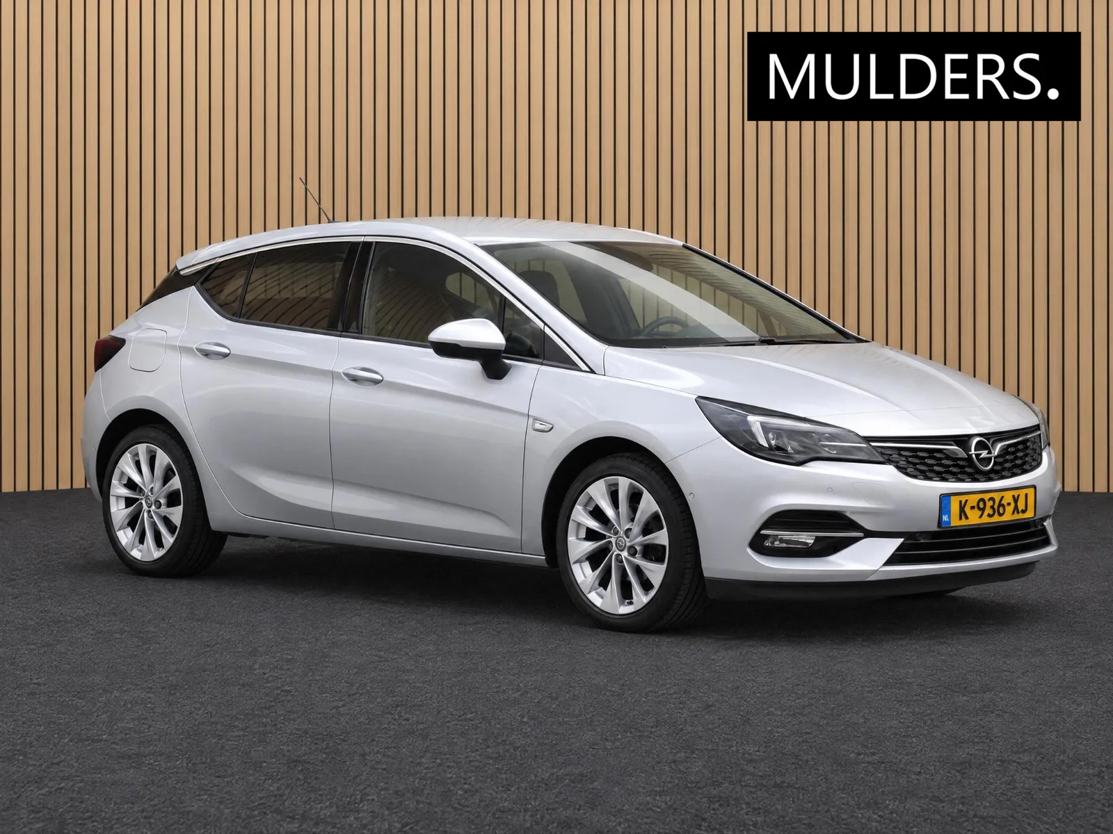 Opel Astra (2020) — foto 1