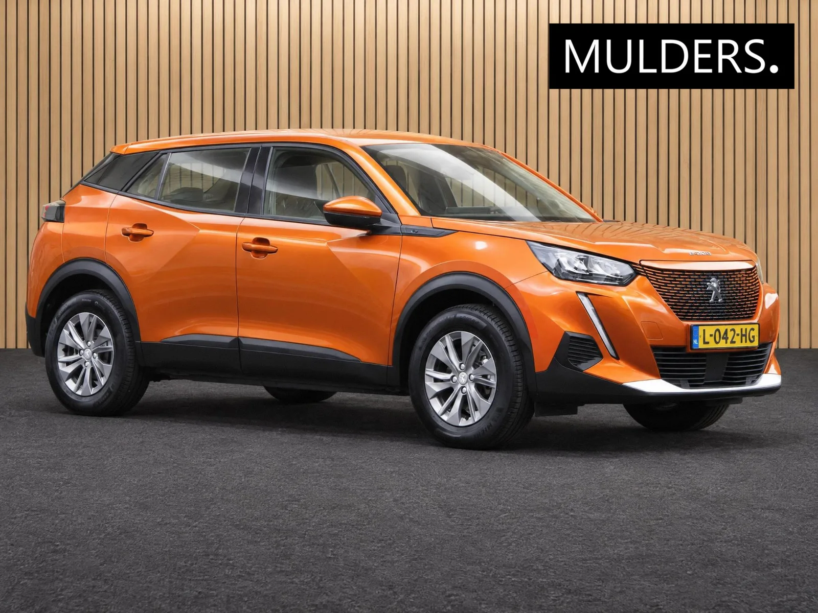Peugeot e-2008 (2021) — foto 1