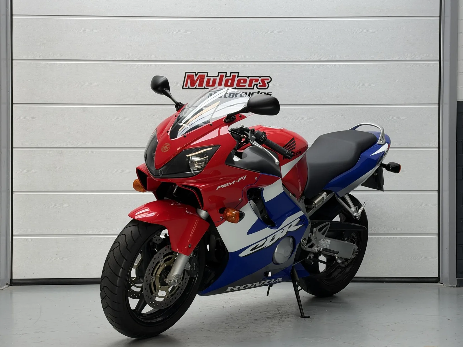 Honda CBR600F (2001) — foto 1