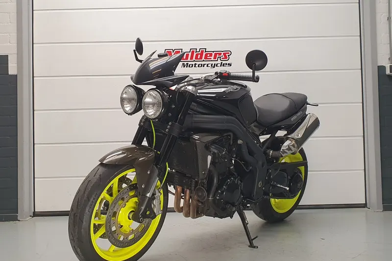 Triumph SPEED TRIPLE 1050 (2010)