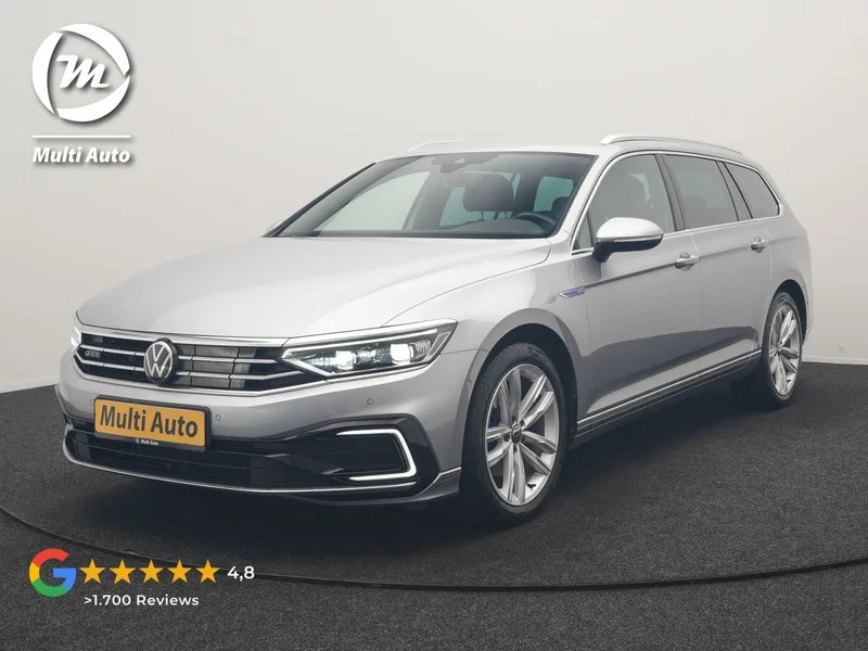 Volkswagen Passat (2023) — foto 1