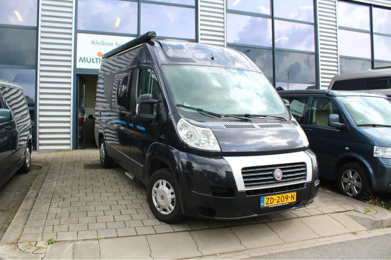 Adria Twin (2010)