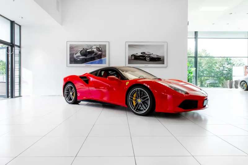 Ferrari 488 (2015)