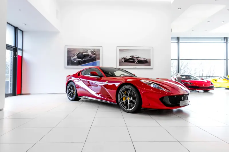 Ferrari 812 (2019)
