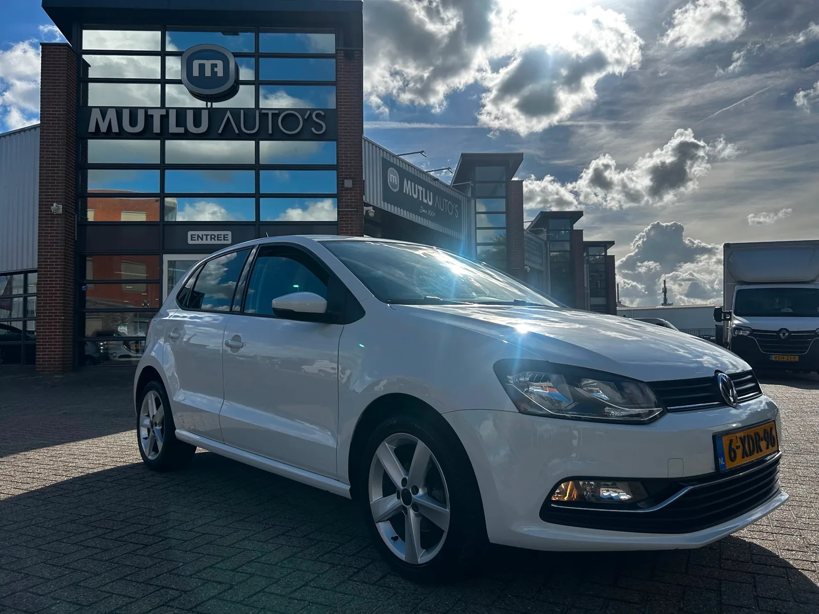 Volkswagen Polo (2014) — foto 1