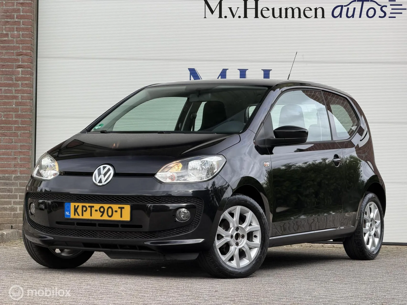 Volkswagen Up! (2013) — foto 1