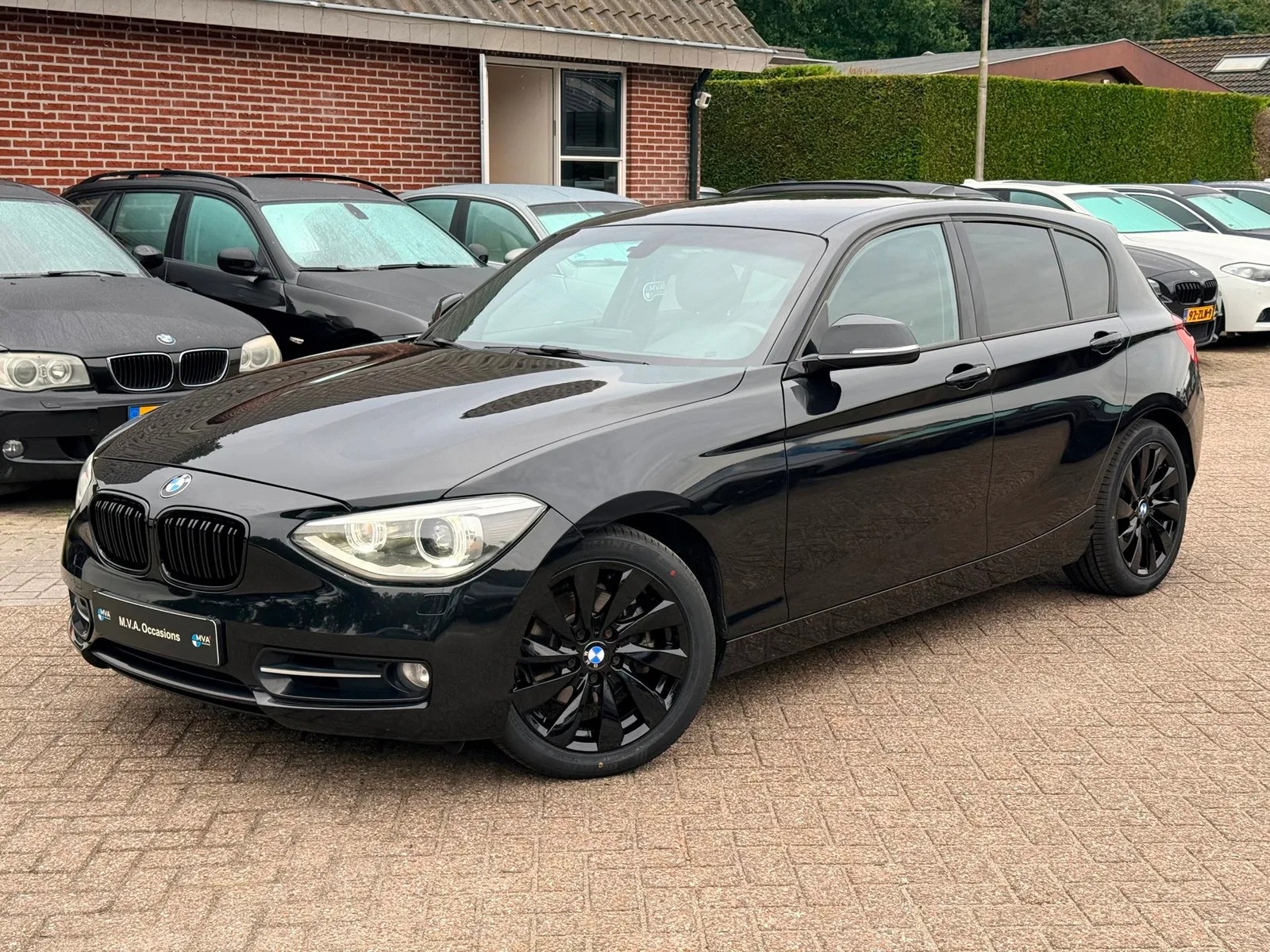 BMW 1-Serie (2011) — foto 1