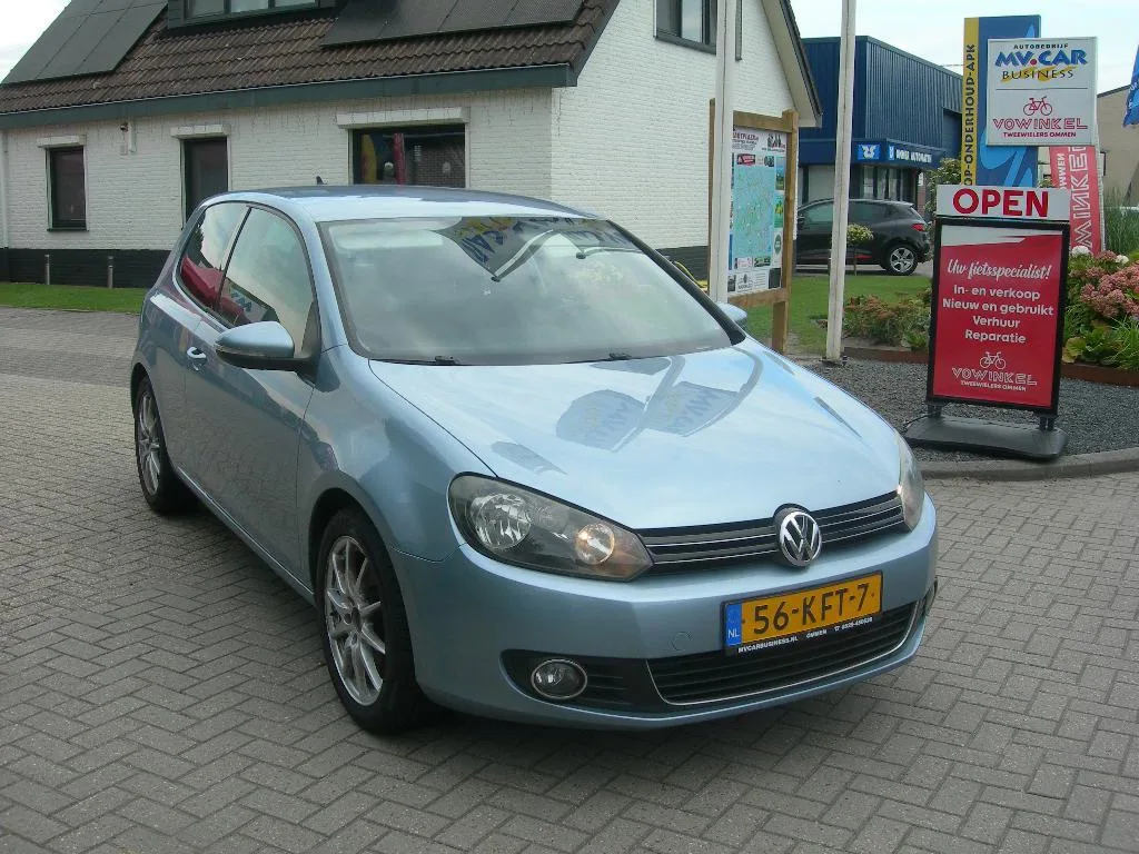 Volkswagen Golf (2009) — foto 1