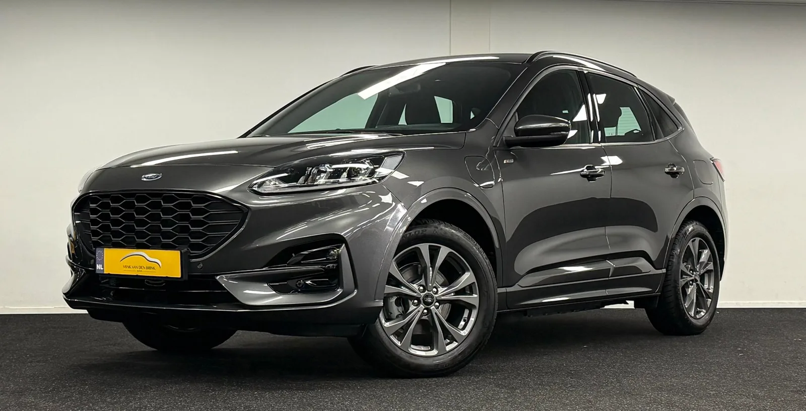 Ford Kuga (2023) — foto 1
