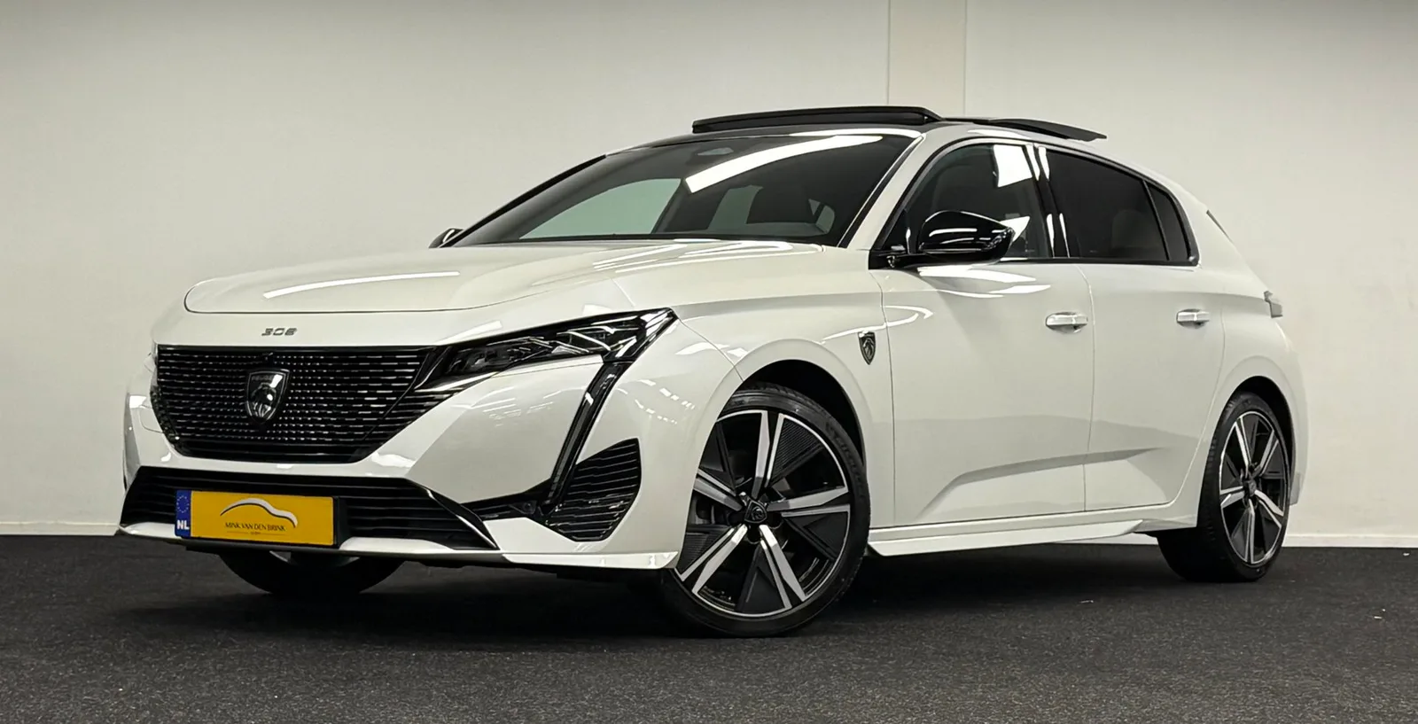 Peugeot 308 (2022) — foto 1