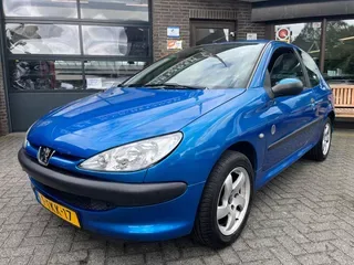 Peugeot 206 (2008) — foto 1