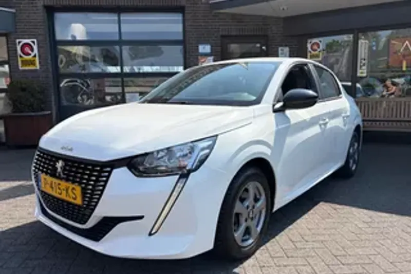 Peugeot 208 (2022)