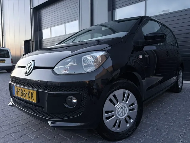 Volkswagen Up! (2014) — foto 1