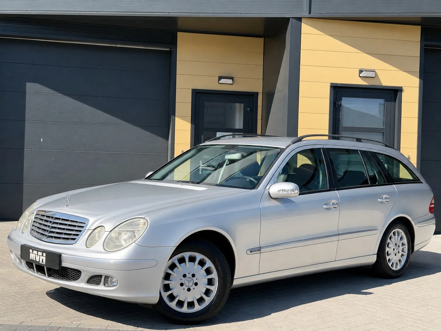 Mercedes-Benz E-Klasse (2005) — foto 1