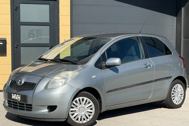 Toyota Yaris (2006)
