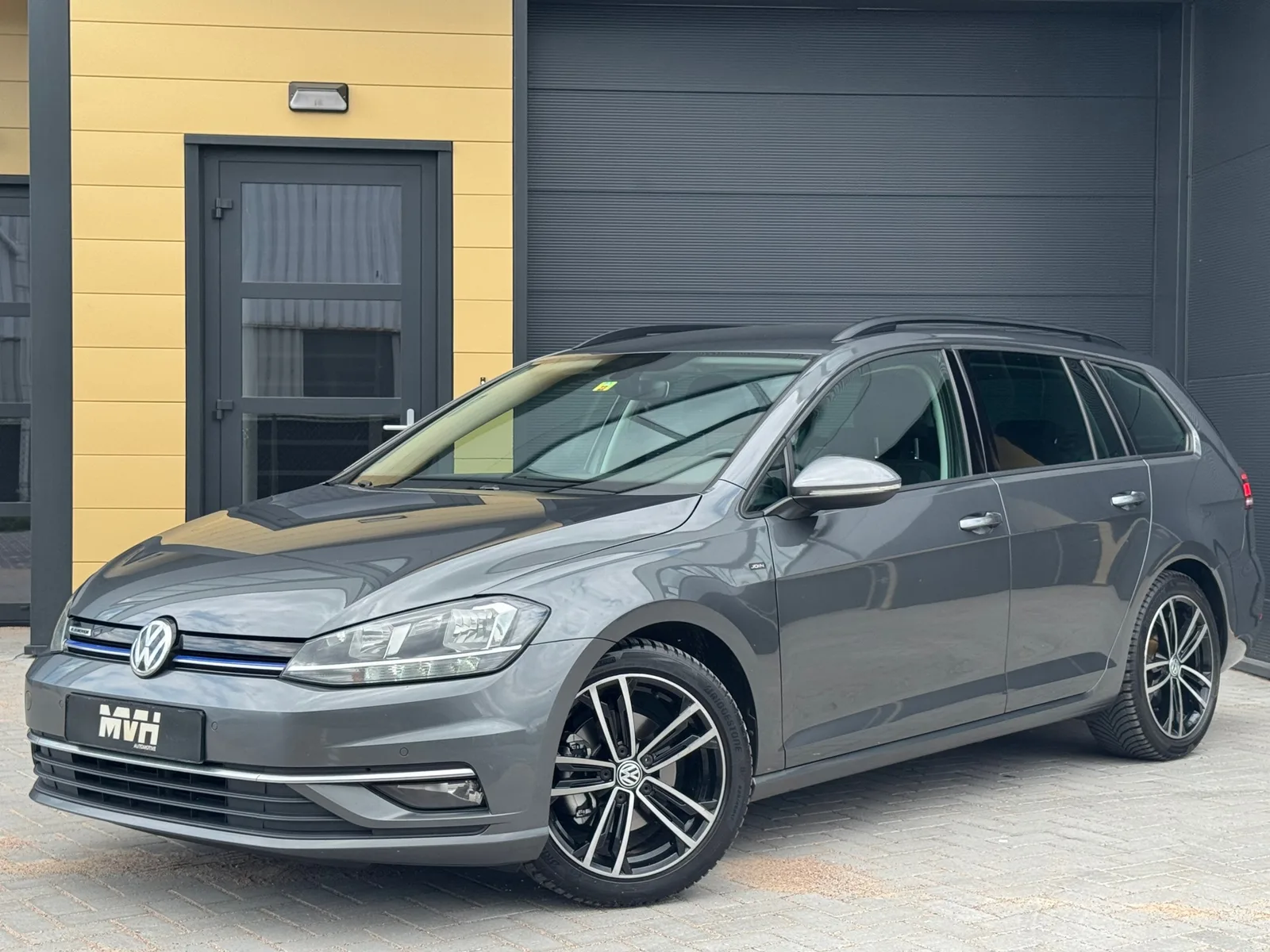 Volkswagen Golf (2018) — foto 1