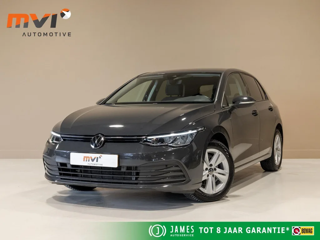 Volkswagen Golf (2024) — foto 1