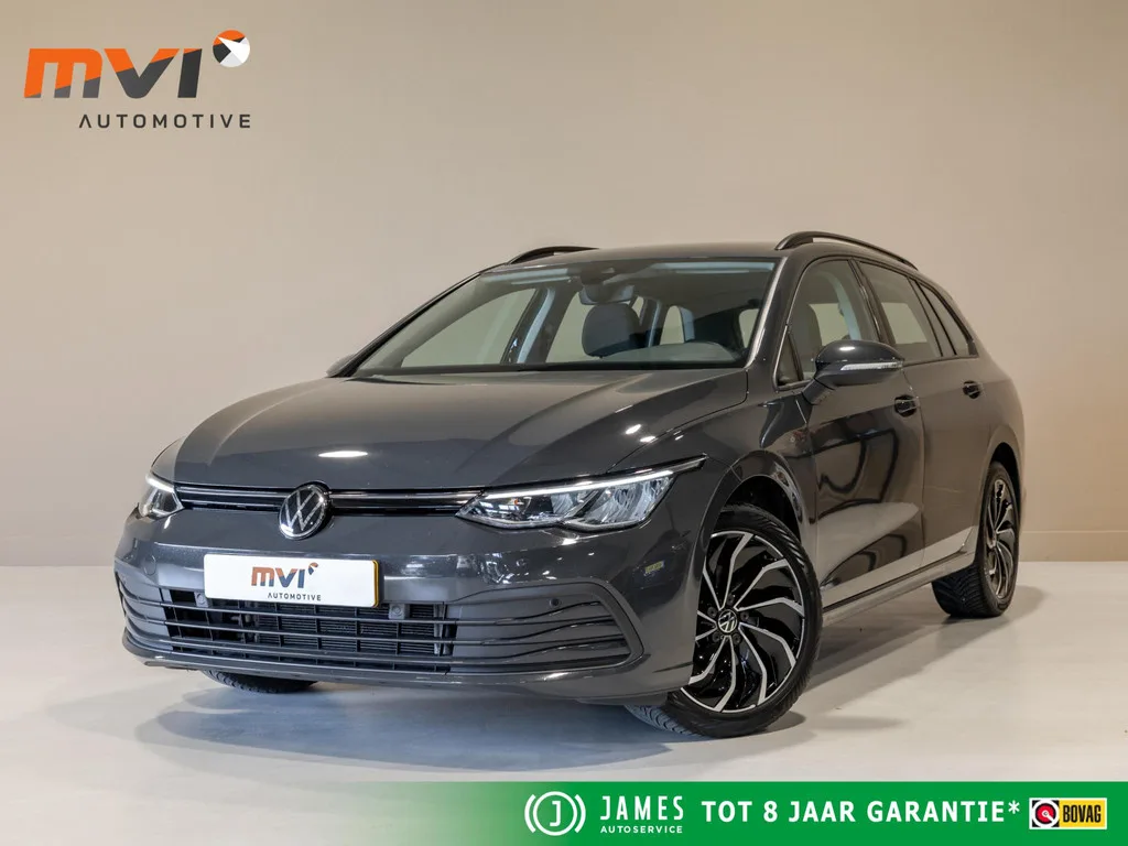 Volkswagen Golf (2023) — foto 1