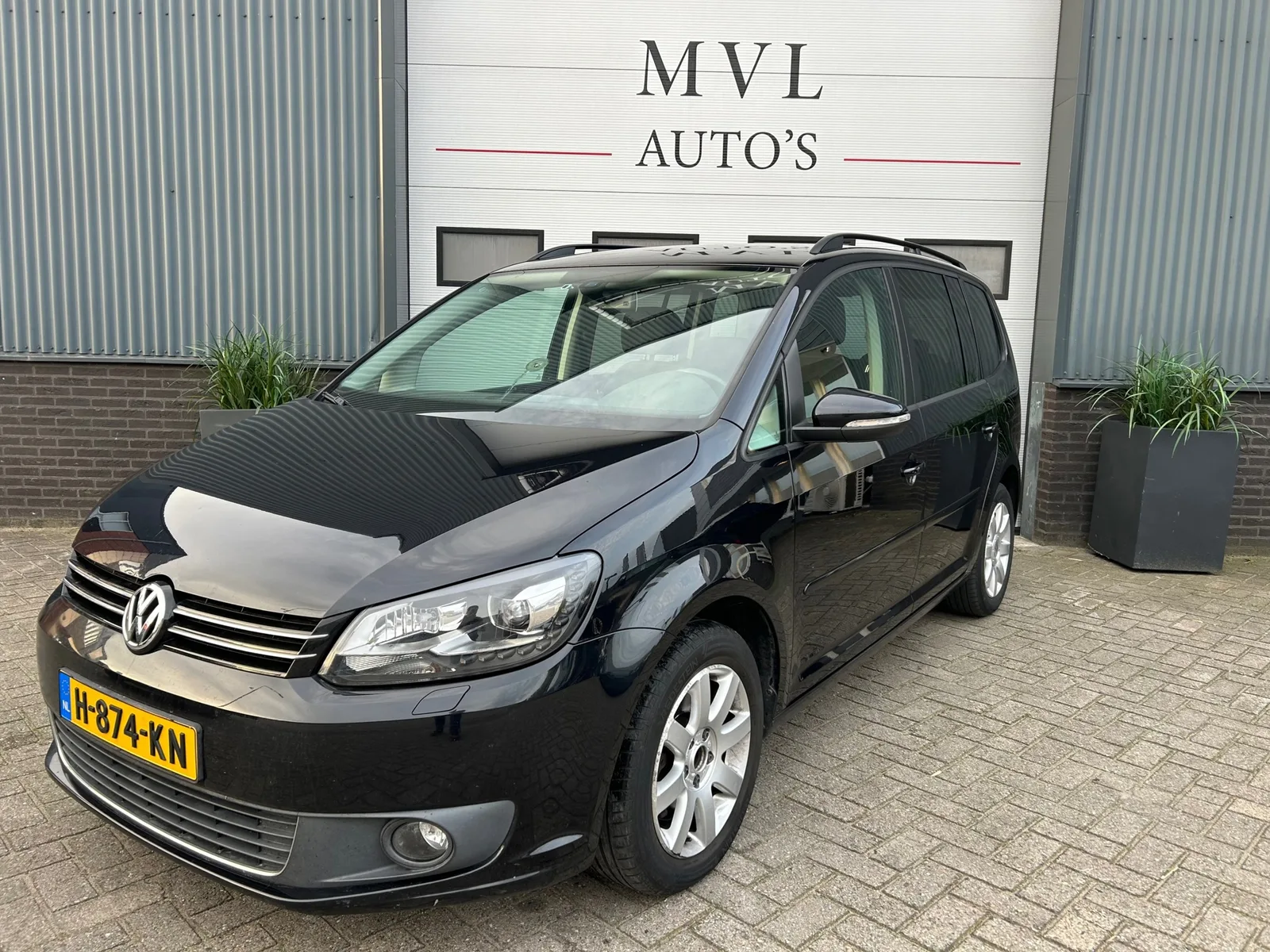 Volkswagen Touran (2015) — foto 1