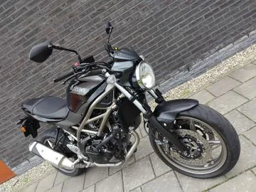 Suzuki SV650 (2023) — foto 1
