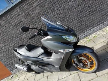 Suzuki Burgman 400 (2026) — foto 1