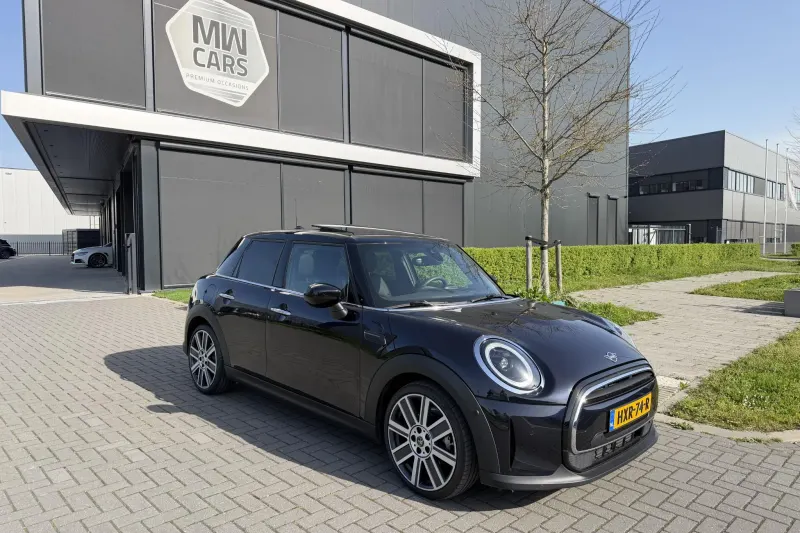 MINI Cooper (2023)