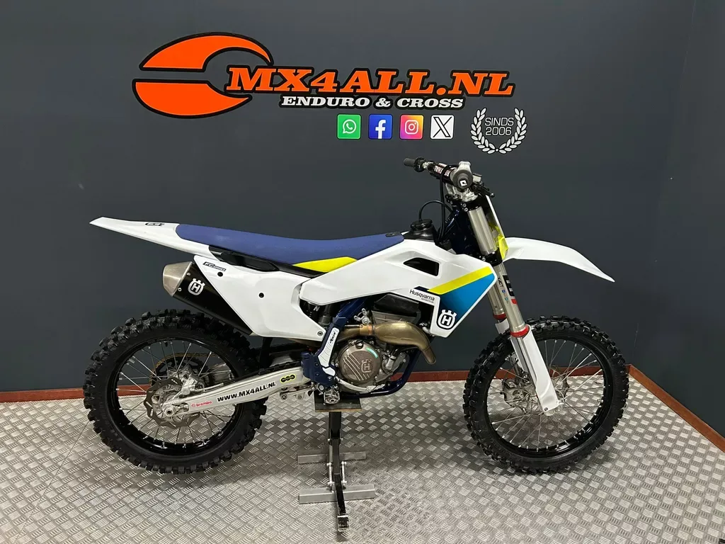 Husqvarna FC 250 (2025) — foto 1