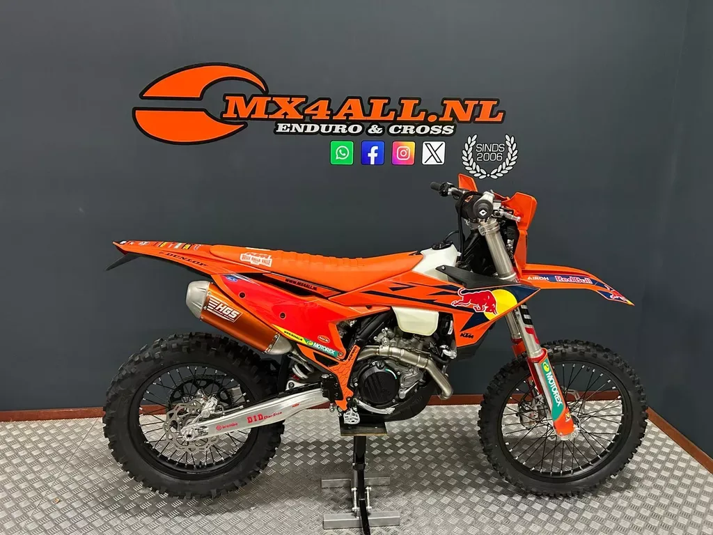 KTM 450 EXC F (2026) — foto 1