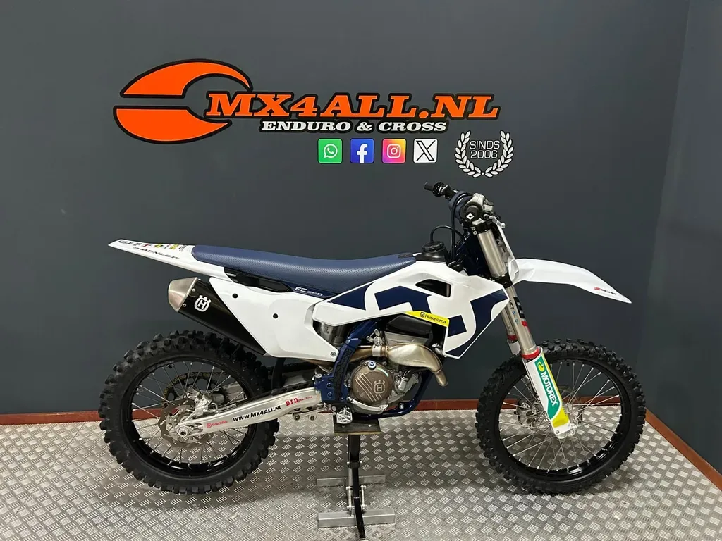 Husqvarna FC 250 (2026) — foto 1