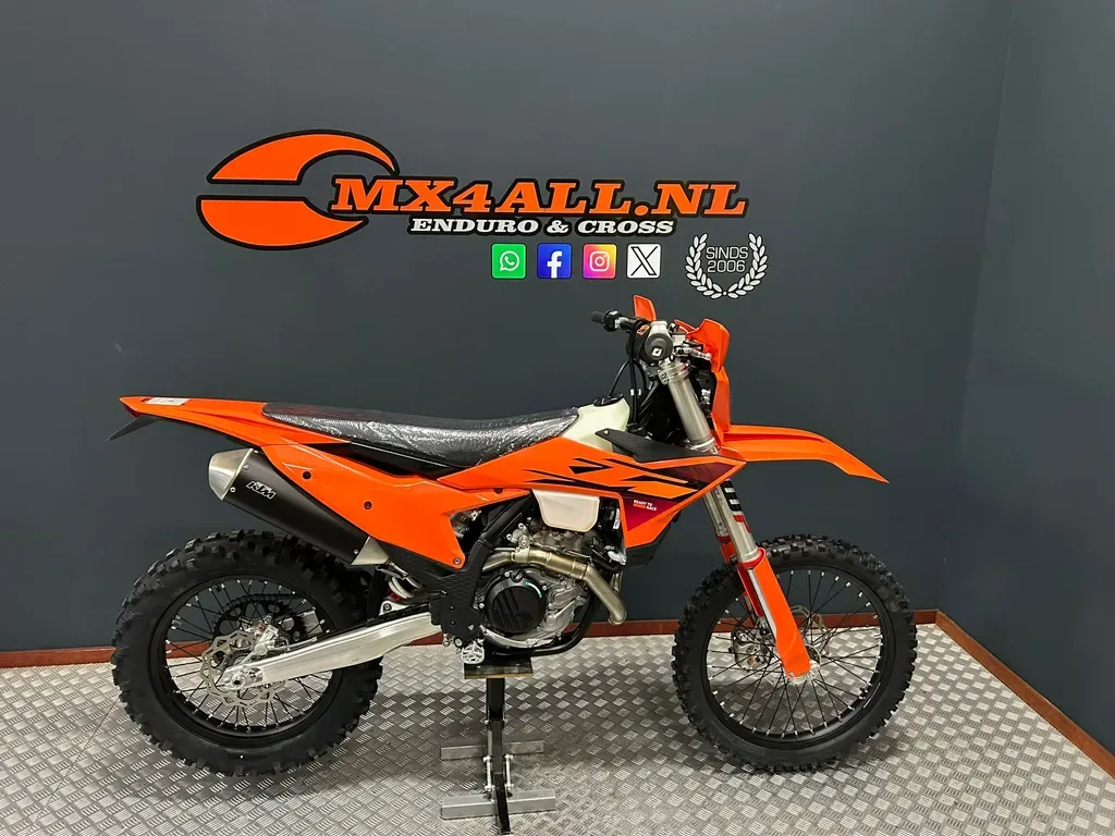 KTM 500 EXC F (2026) — foto 1