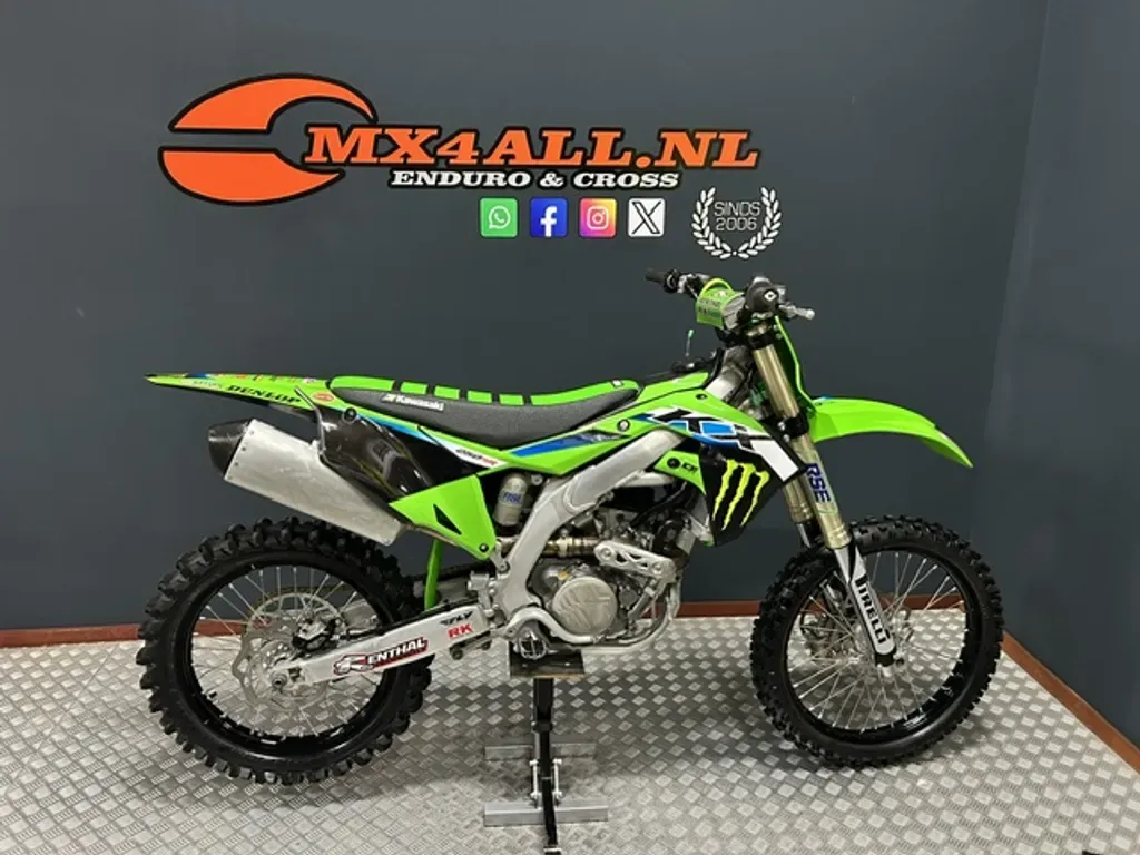 Kawasaki KX 250 (2025) — foto 1