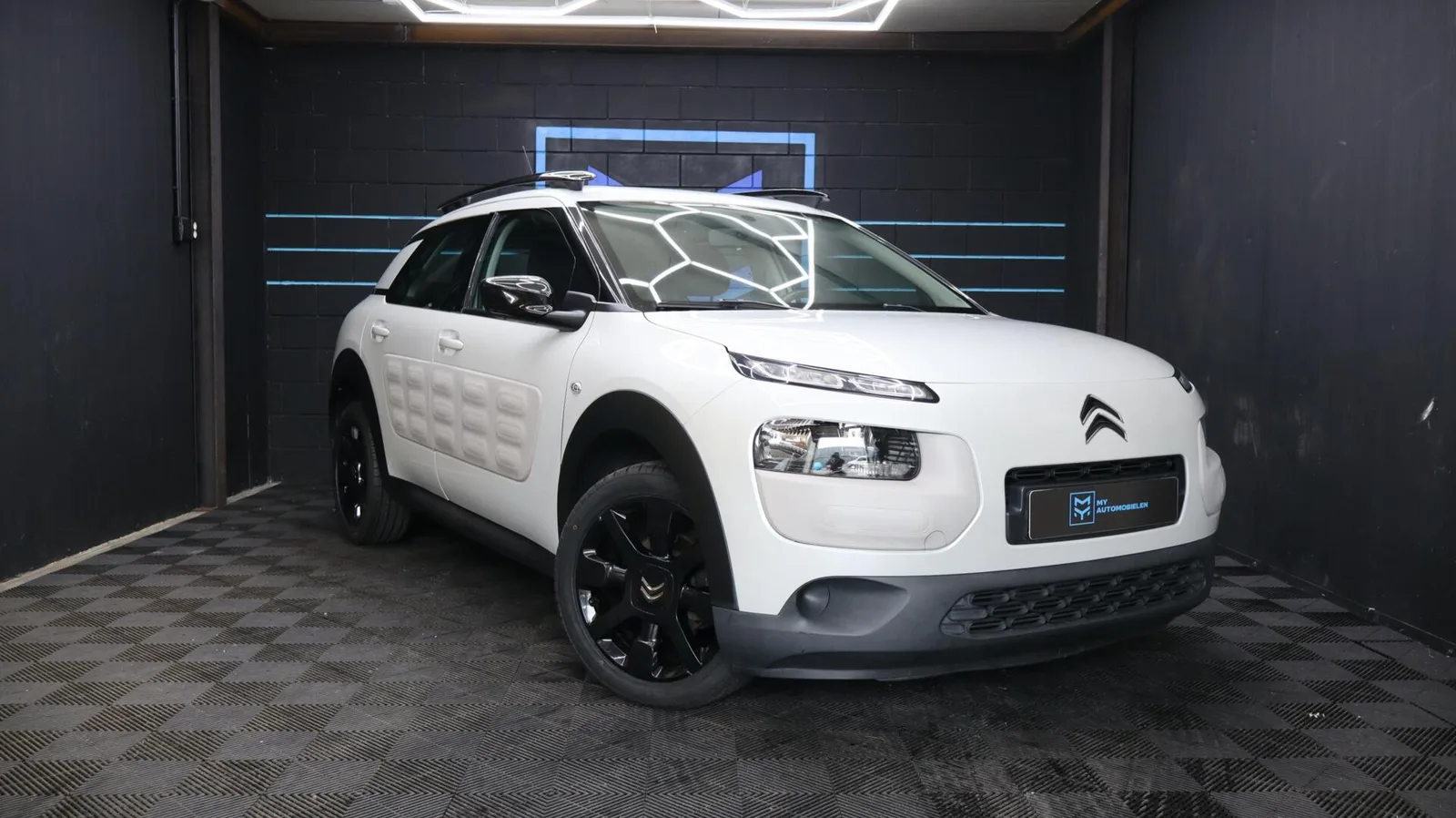 Citroën C4 Cactus (2016) — foto 1
