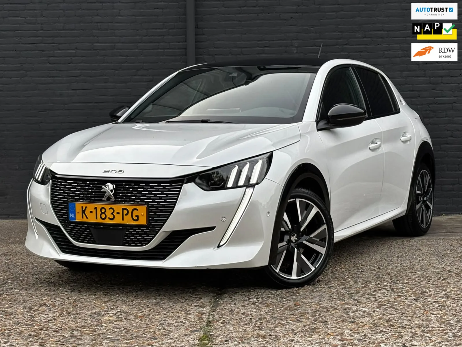 Peugeot 208 (2021) — foto 1