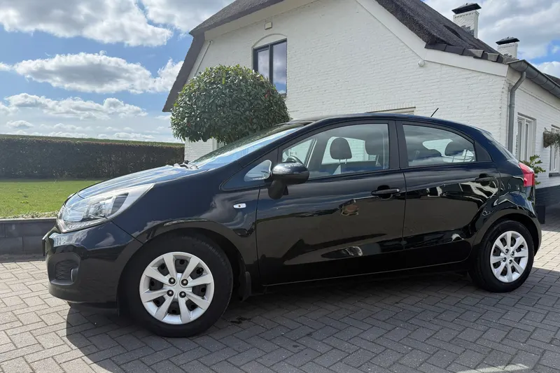 Kia Rio (2015)