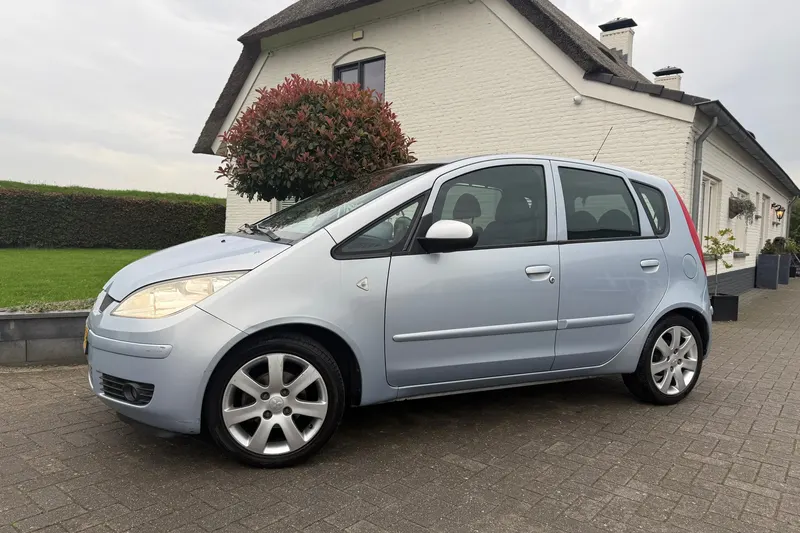 Mitsubishi Colt (2005)