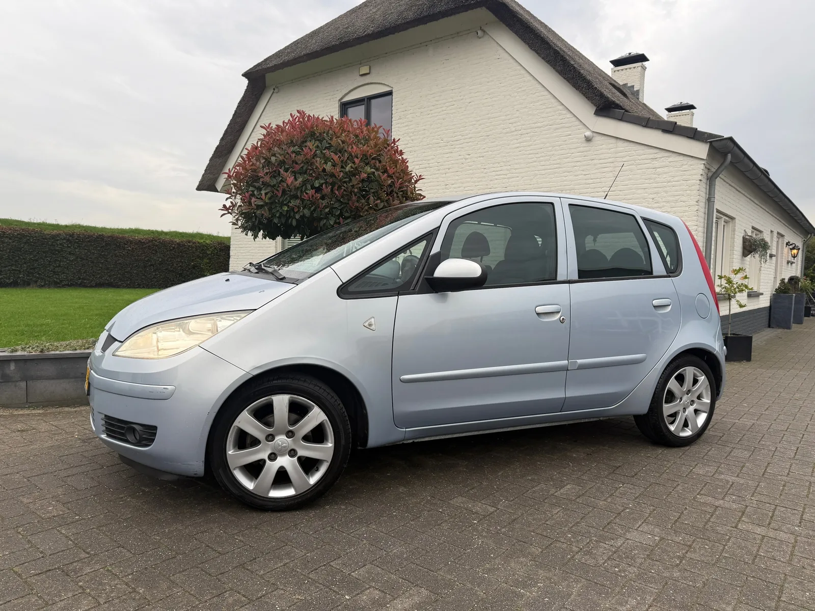 Mitsubishi Colt (2005) — foto 1