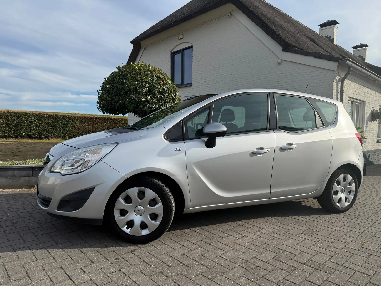 Opel Meriva (2011) — foto 1
