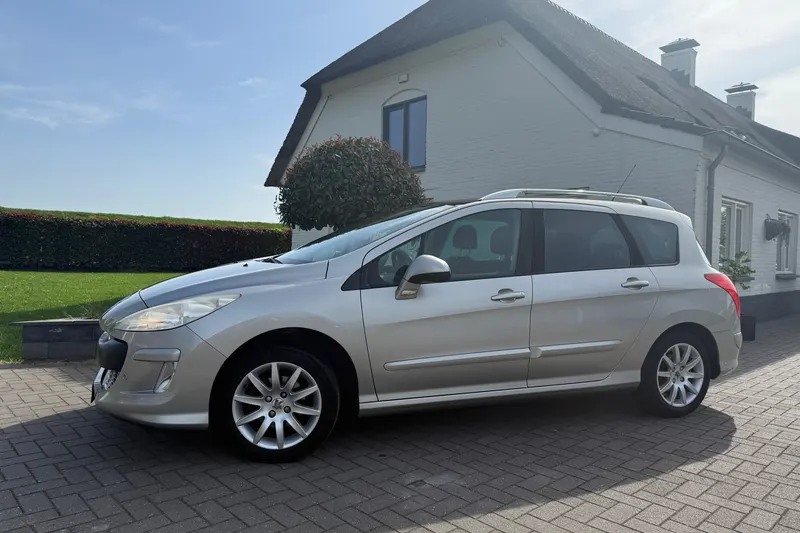 Peugeot 308 (2008)