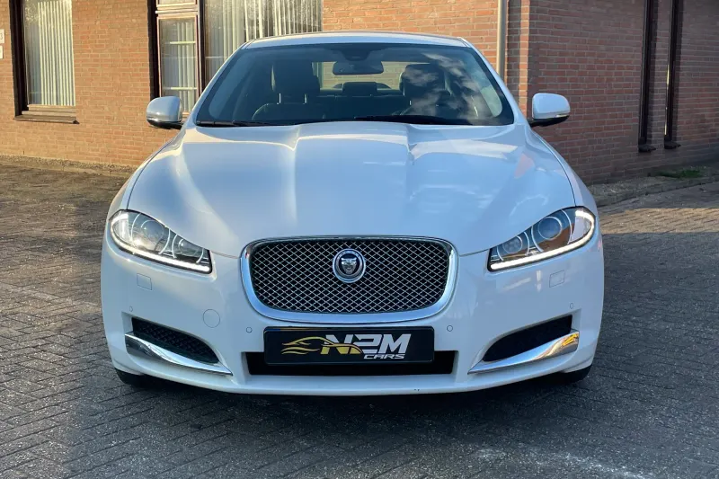Jaguar XF (2015)