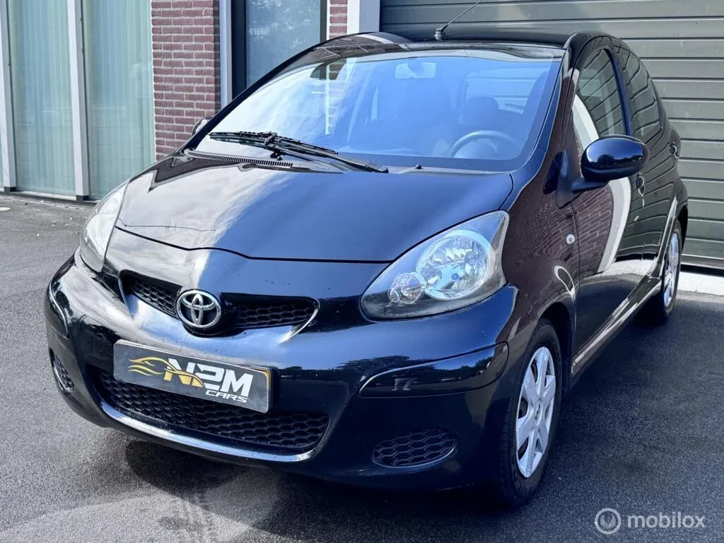 Toyota Aygo (2010) — foto 1