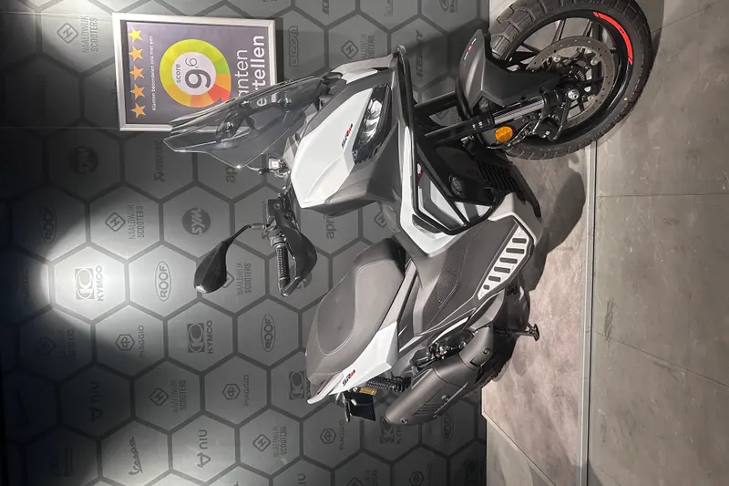 Aprilia SR GT 400 400cc (2026)