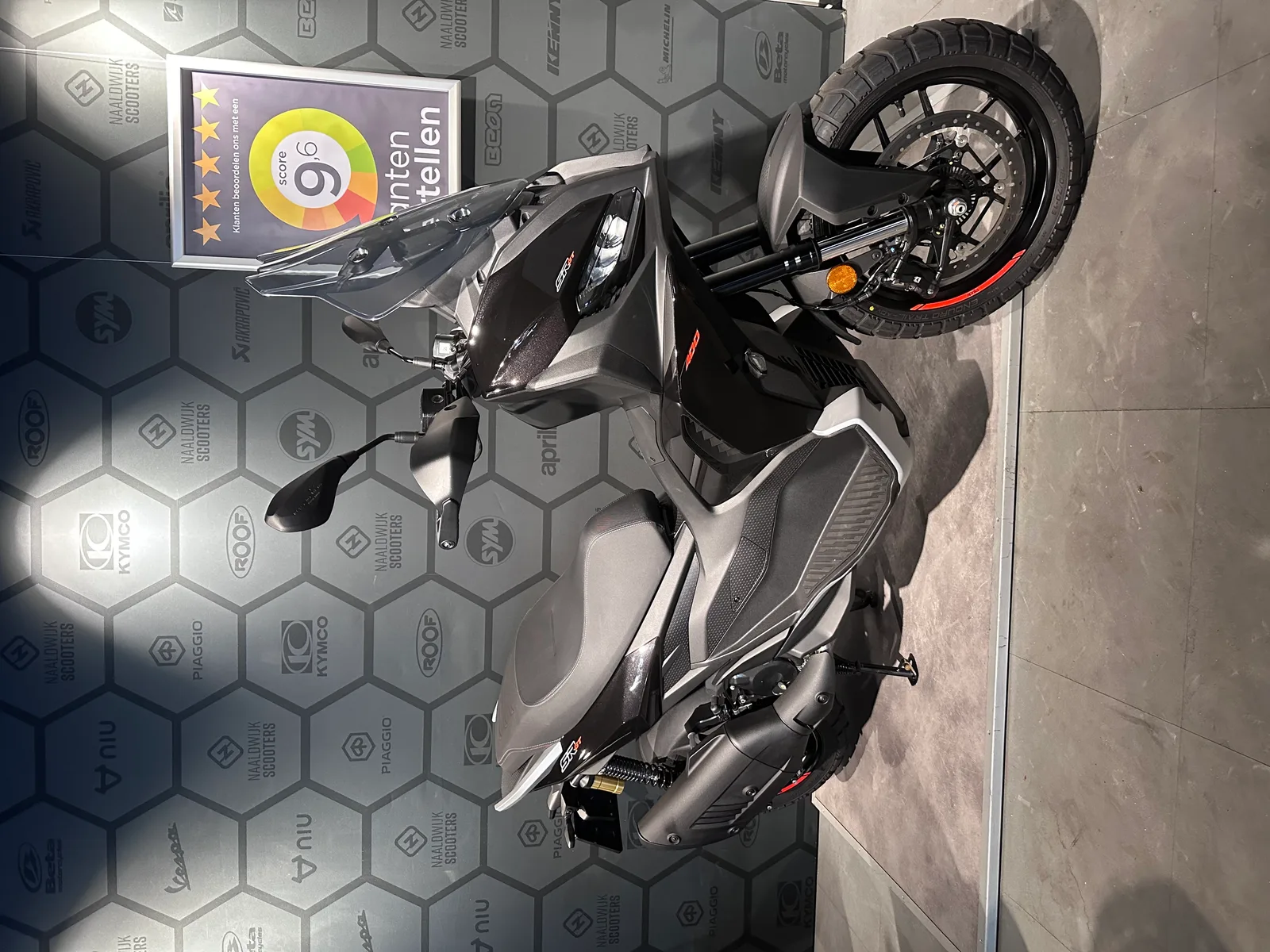 Aprilia SR GT 400 400cc (2026) — foto 1